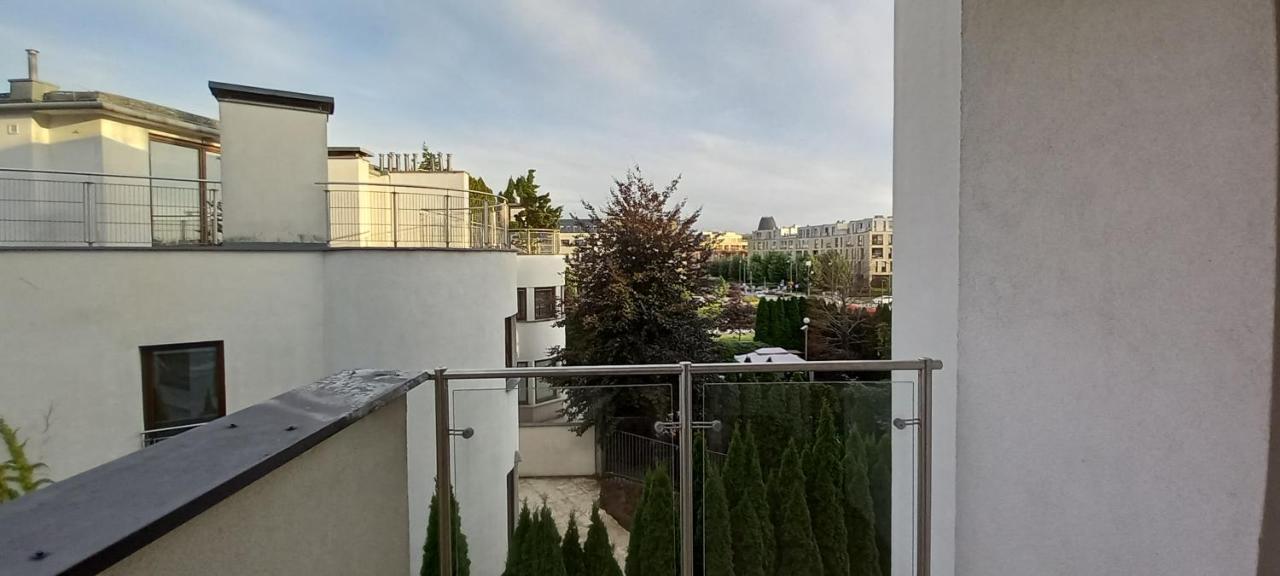Apartament Wilanow - Sarmacka 1B Warszawa Eksteriør bilde